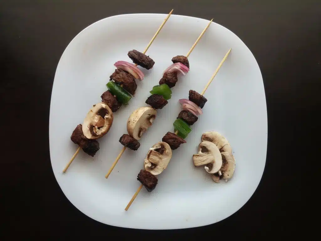 Grilled steak kebabs is skewered food that is fun to eat, Lifestyles