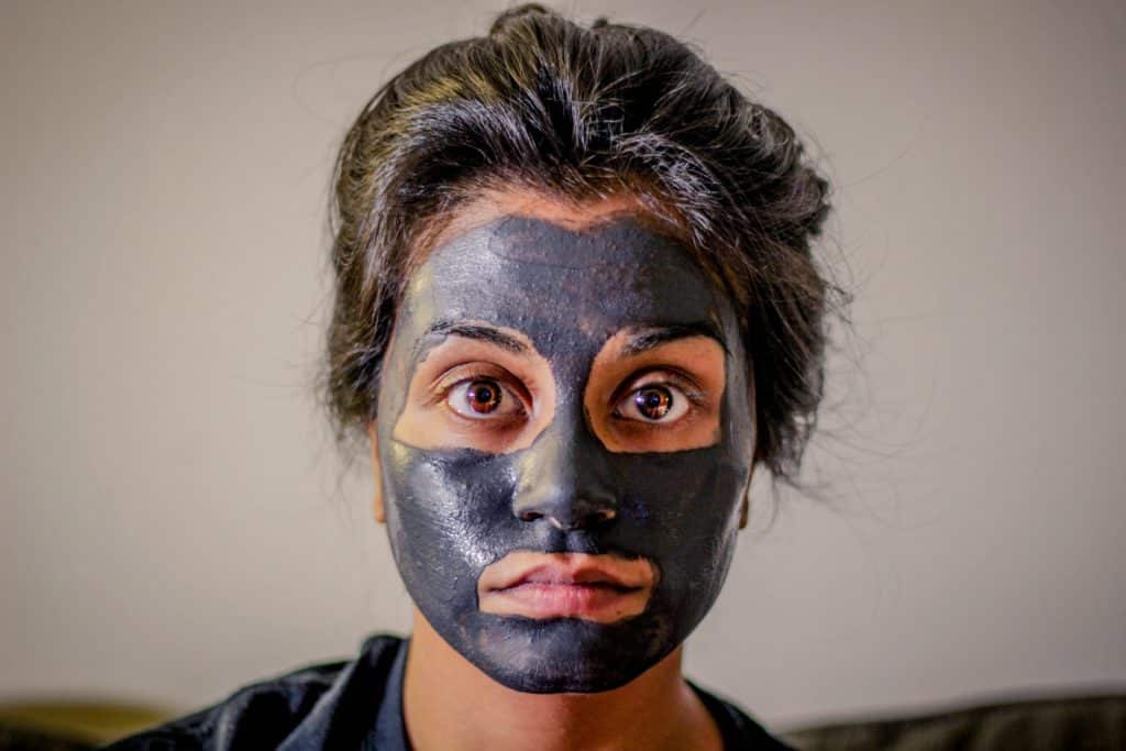 activated-charcoal-face-mask
