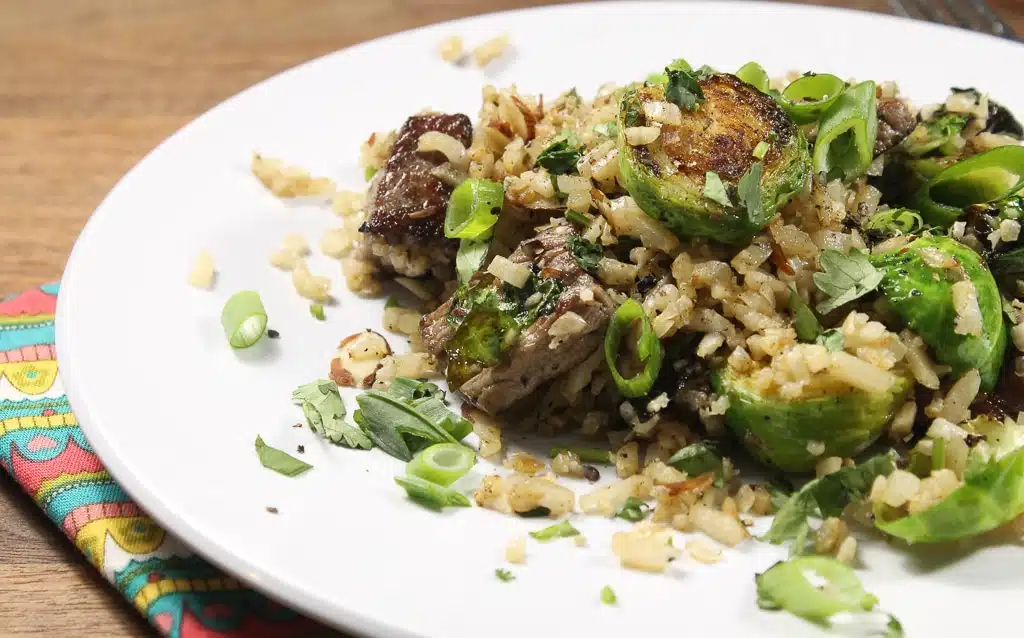 cauliflower-rice-steak-bowl