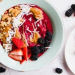 berry-chia-smoothie-bowl