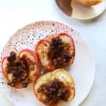 baked-apples-on-plate