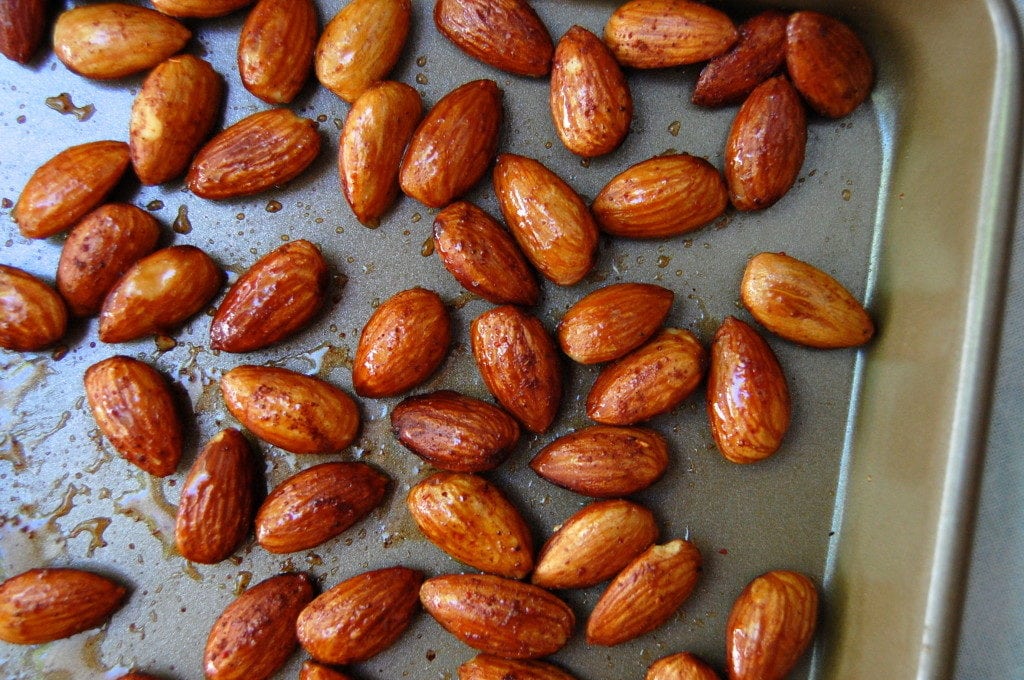 sweet and spicy roasted almonds 