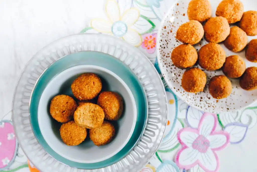 carrot-cake-bites-on-plate