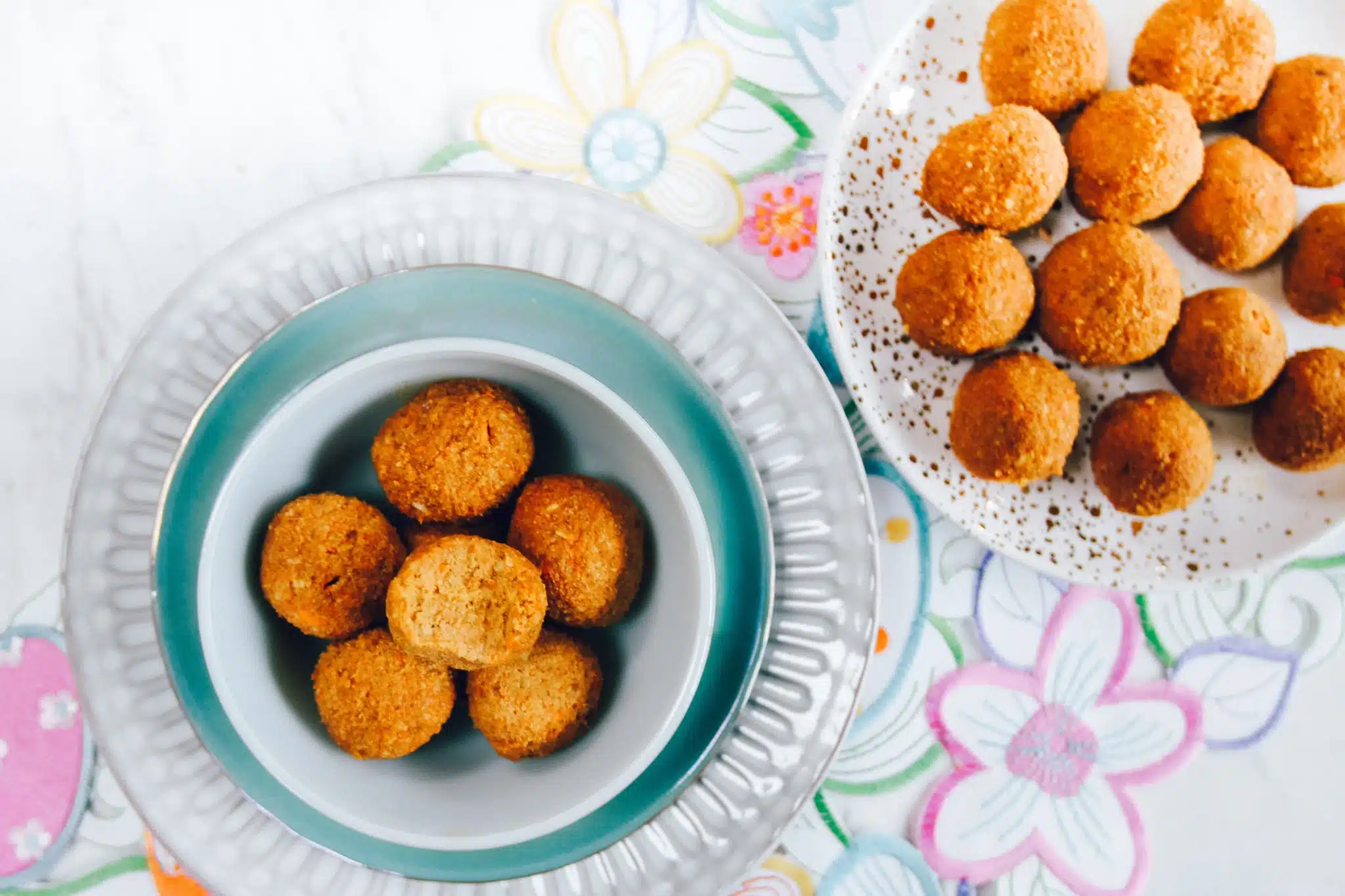 carrot-cake-bites-on-plate