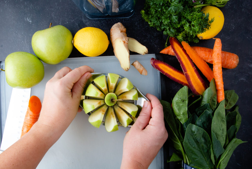 apple carrot ginger lemon spinach parsley